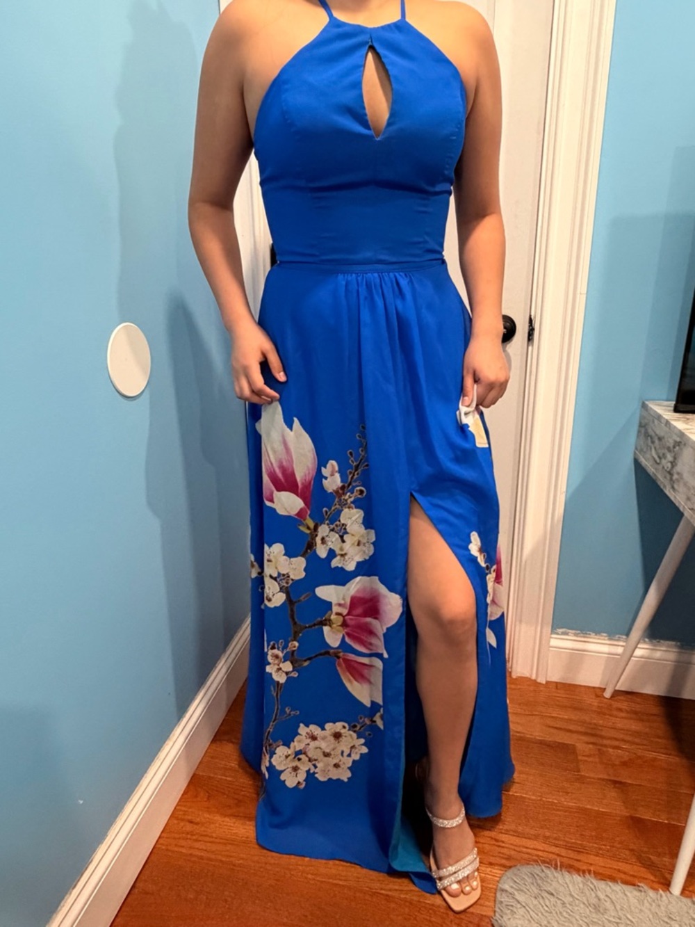 Vestido halter de gasa Betsy & Adam size 6